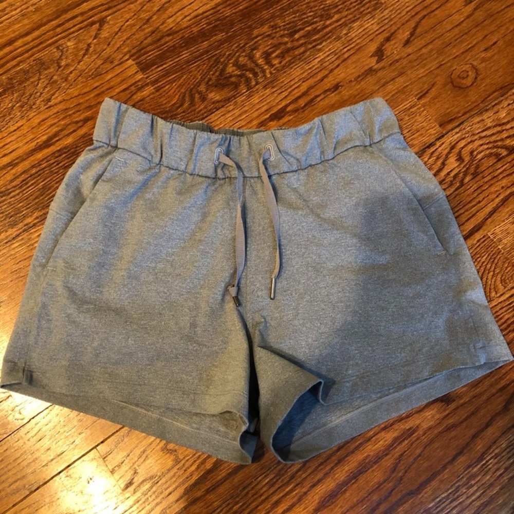 lululemon on the fly short